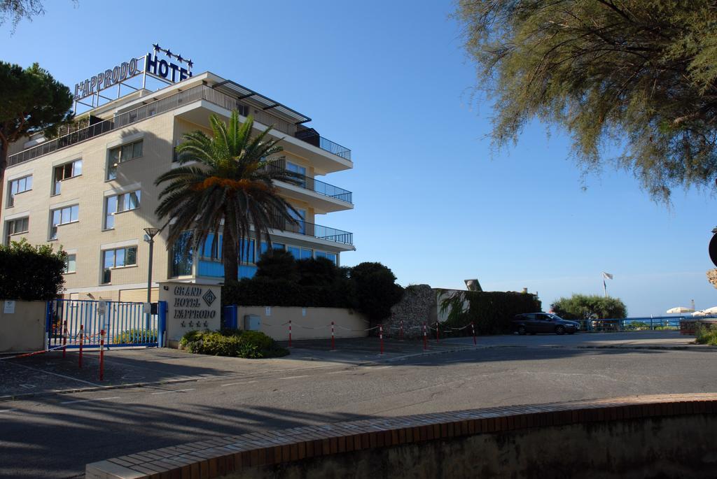 Grand Hotel L'Approdo Terracina Buitenkant foto