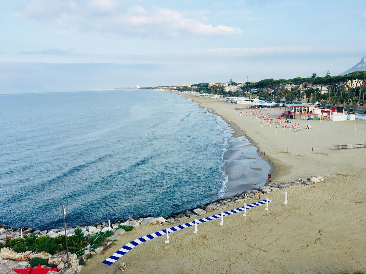 Grand Hotel L'Approdo Terracina Buitenkant foto