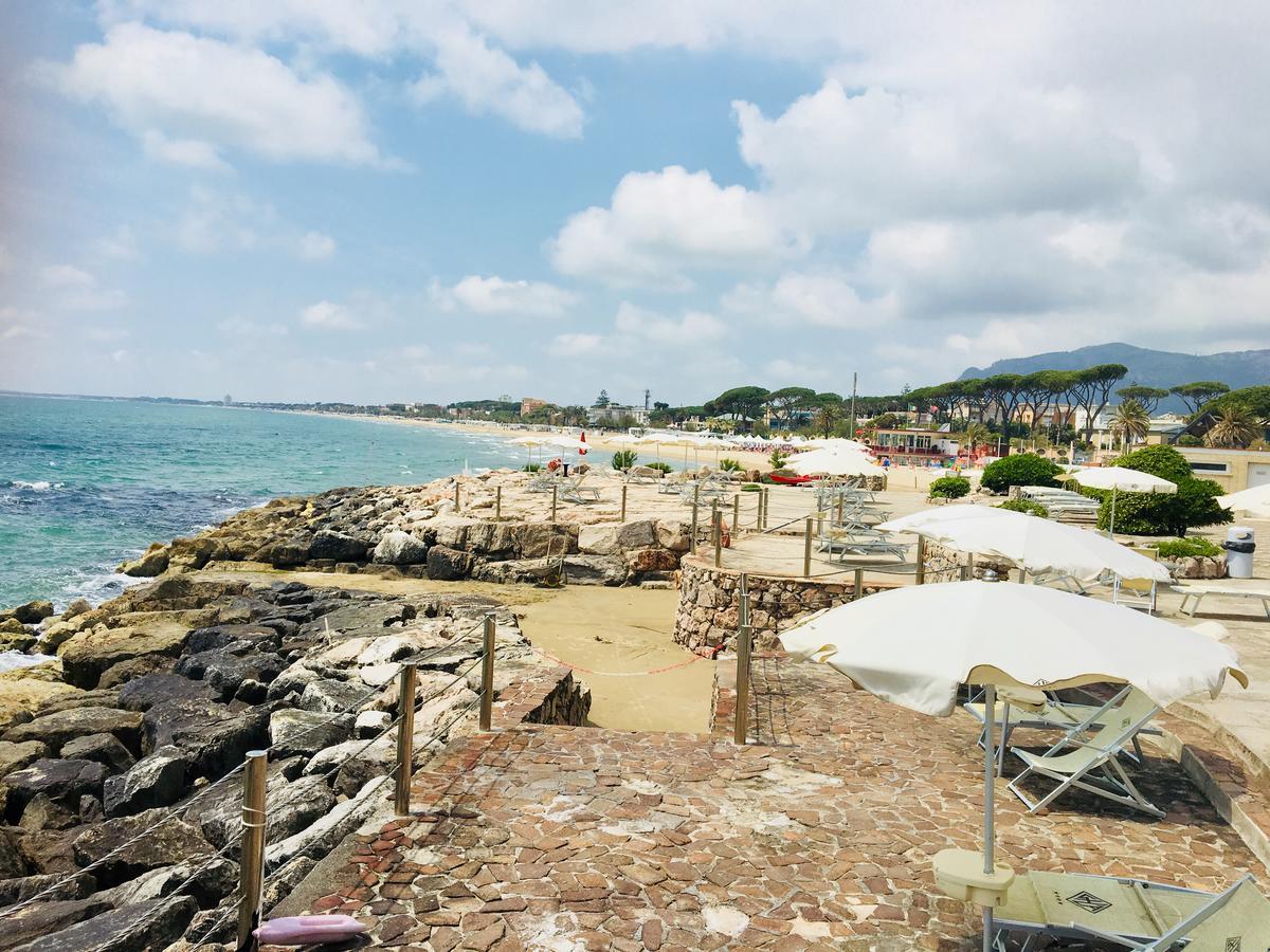 Grand Hotel L'Approdo Terracina Buitenkant foto