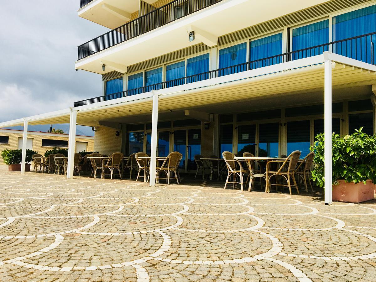 Grand Hotel L'Approdo Terracina Buitenkant foto